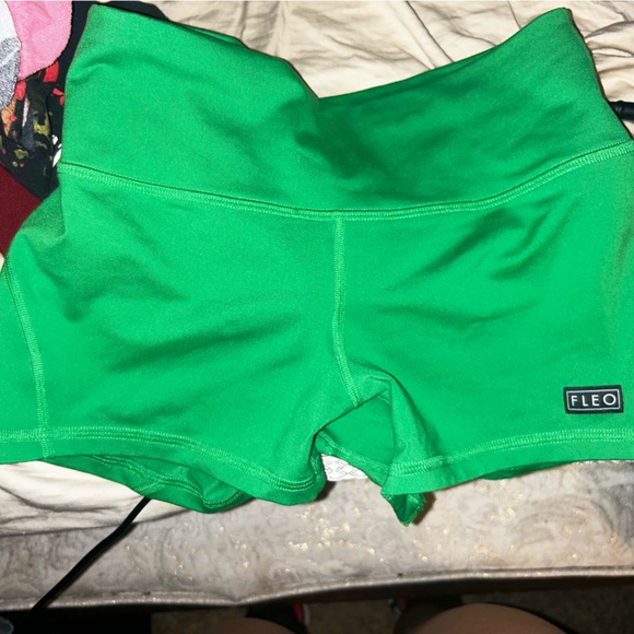 Fleo apex 3.25 green. Worn a few times. Like new. - Picture 1 of 4